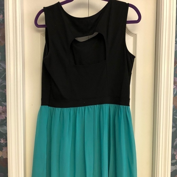 EnFocus Green/Black Dress - Picture 2 of 3
